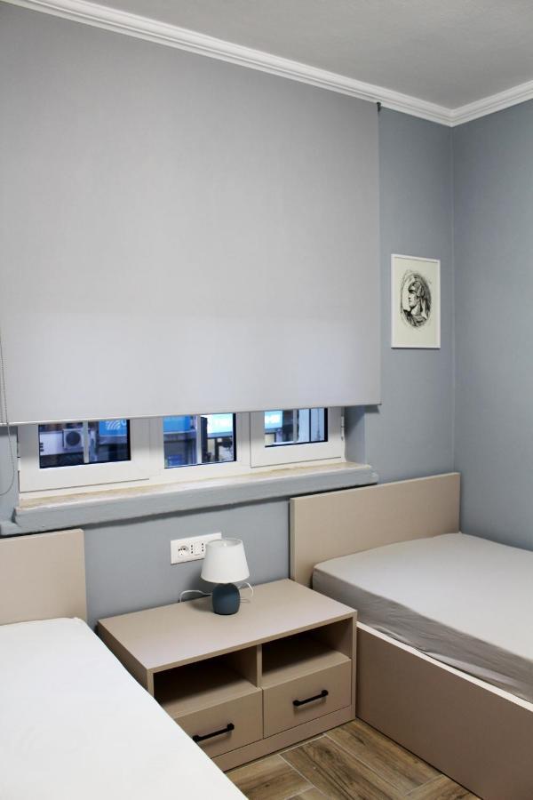 2V1 - Blloku Bkt Appartement Tirana Buitenkant foto